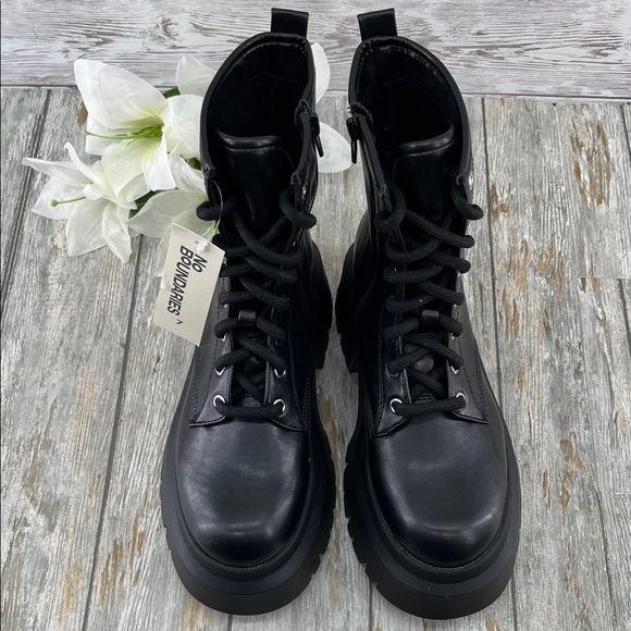 Women's Lug Sole Combat Moto Boots Black Size 7 - Picture 2 of 11